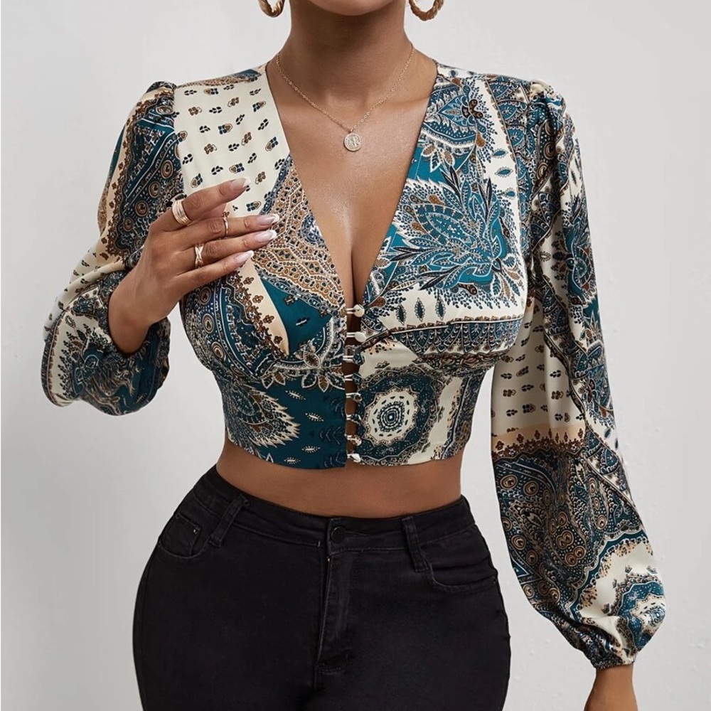 Cropped long sleeved satin top